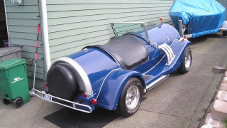 Illustration for article titled Grab a cold one with this custom beer can car